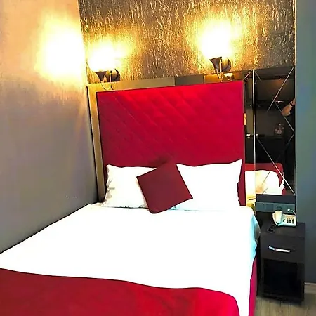 Hotel On Historical Peninsula K Aya R Oyal Istanboel